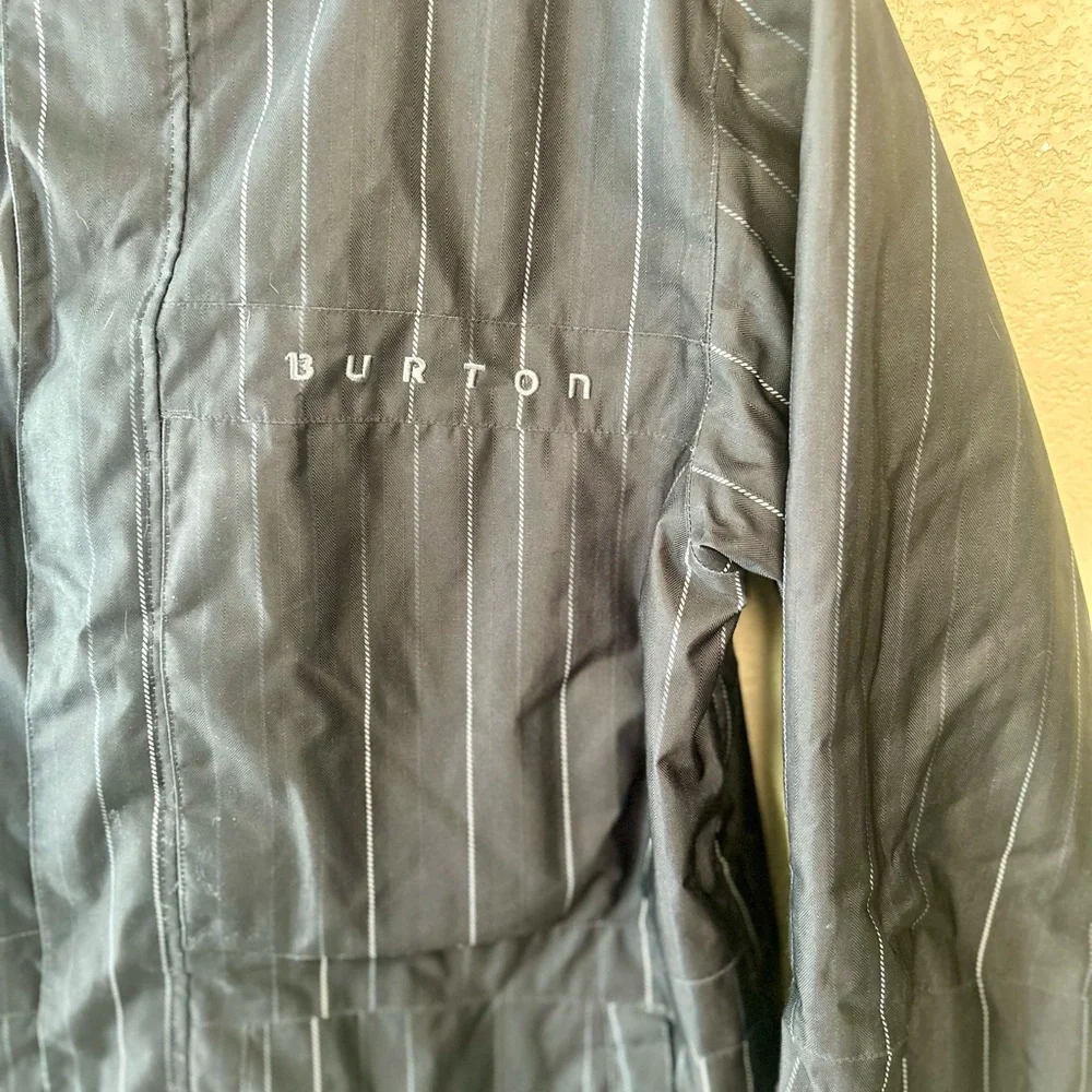 Burton Dryride Medium Black Pinstripe Ski/Snowboard Jacket Size L